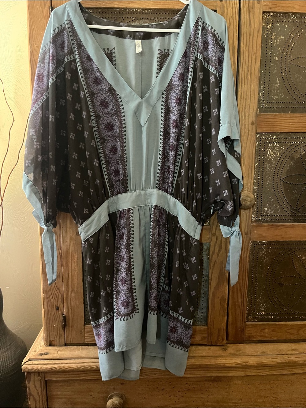 FREE PEOPLE. Tunic blue/ Purple Trim